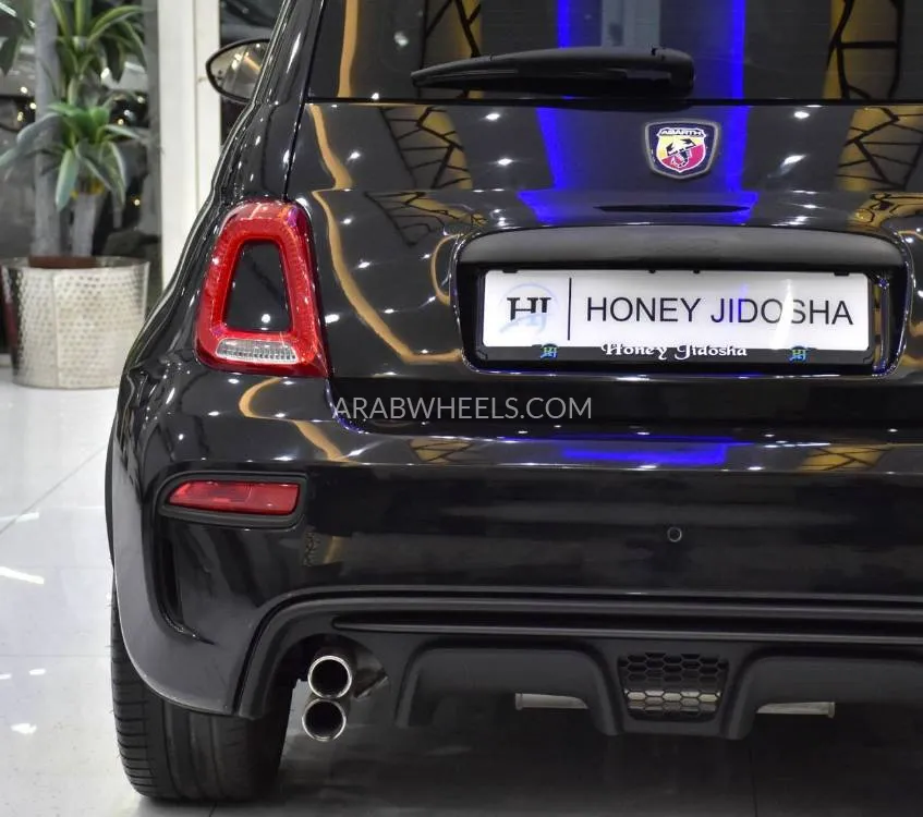 Abarth 695 2023 for Sale in Dubai Image-8