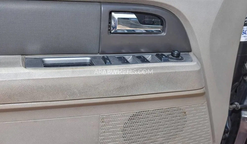 Ford Expedition 2011 for Sale in Dubai Image-7