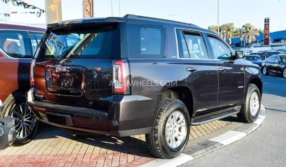 GMC Yukon 2017 for Sale in Dubai Image-15