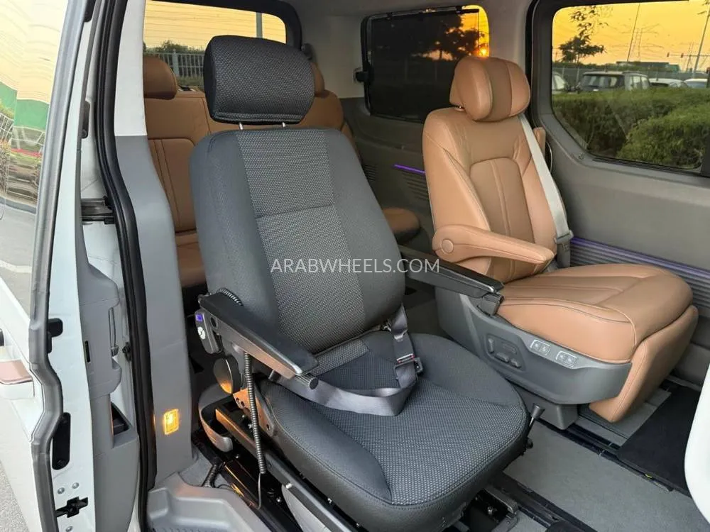 هيونداي ستاريا 2024 for Sale in دبي Image-15