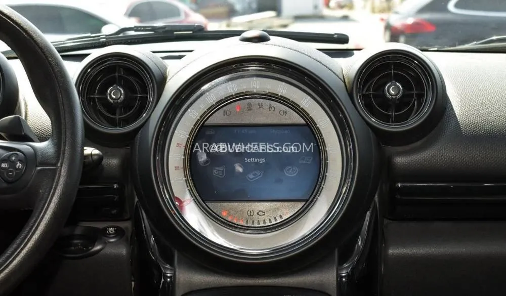 Mini Countryman 2016 for Sale in Dubai Image-9