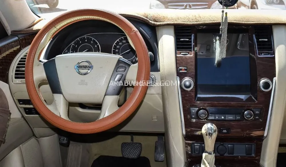 Nissan Patrol 2013 for Sale in Dubai Image-7
