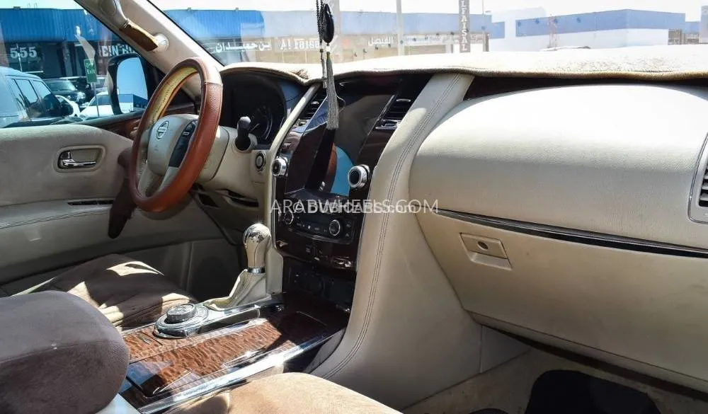 Nissan Patrol 2013 for Sale in Dubai Image-8