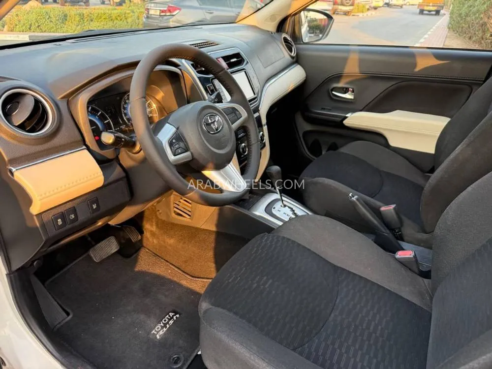 Toyota Rush 2019 for Sale in Dubai Image-7