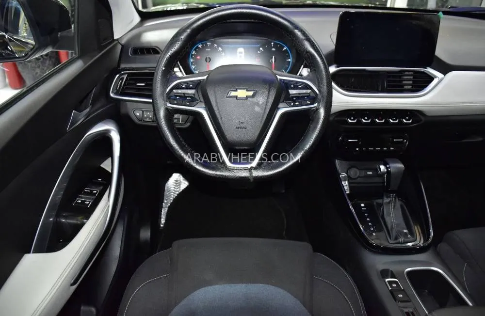 Chevrolet Captiva 2023 for Sale in Dubai Image-12
