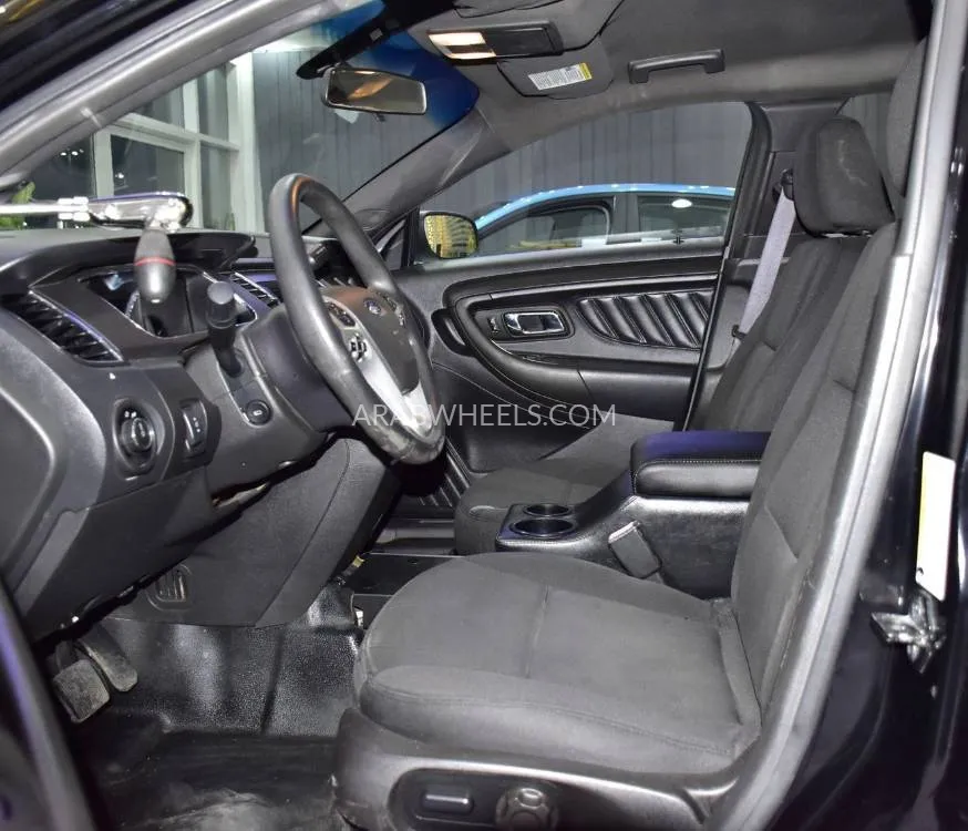 Ford Taurus 2015 for Sale in Dubai Image-10
