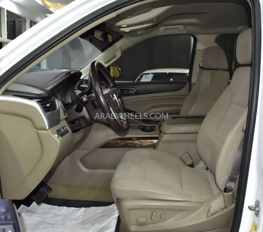 GMC Yukon 2019 for Sale in Dubai Image-10