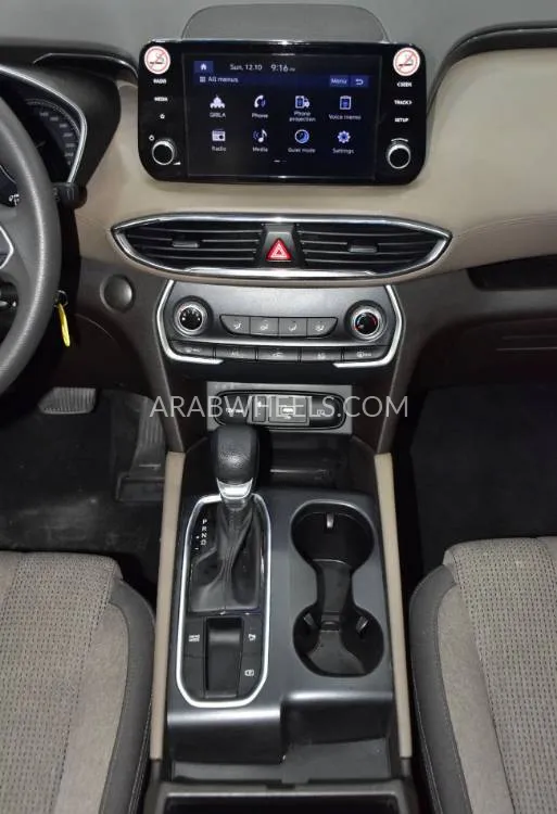 Hyundai Grand Santa Fe 2023 for Sale in Dubai Image-15