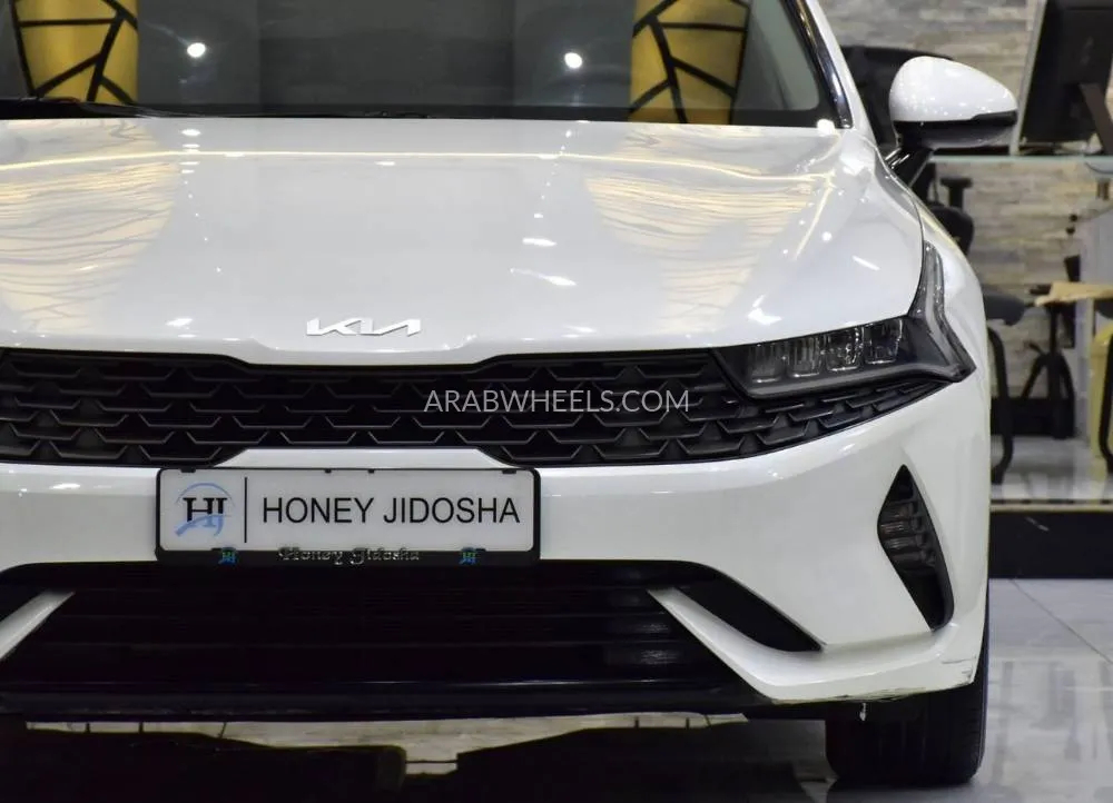 Kia K5 2023 for Sale in Dubai Image-4