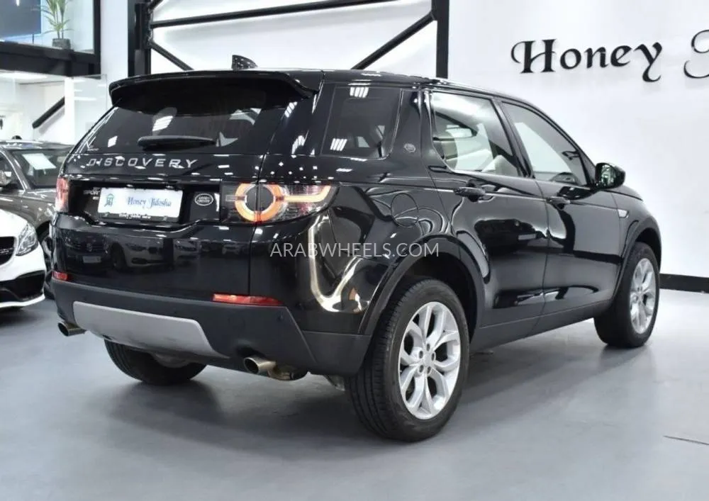 Land Rover Discovery Sport 2018 for Sale in Dubai Image-7