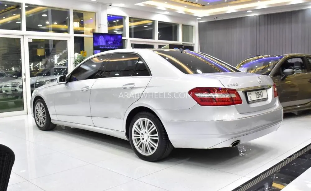 Mercedes Benz E Class 2010 for Sale in Dubai Image-7