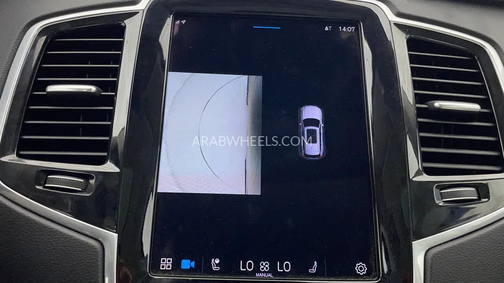 Volvo XC90 2023 for Sale in Dubai Image-18