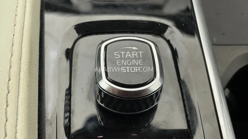 Volvo XC90 2023 for Sale in Dubai Image-23