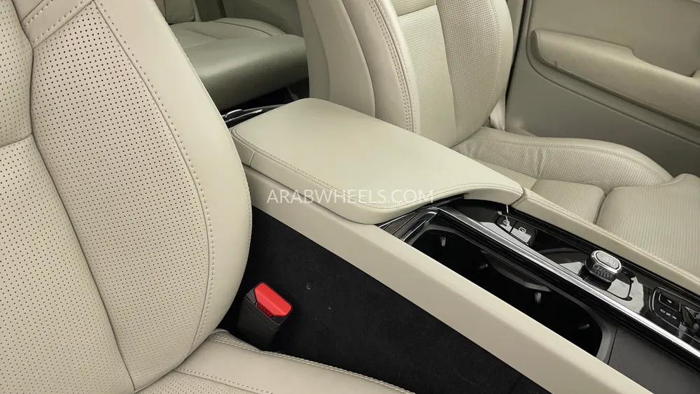 Volvo XC90 2023 for Sale in Dubai Image-42