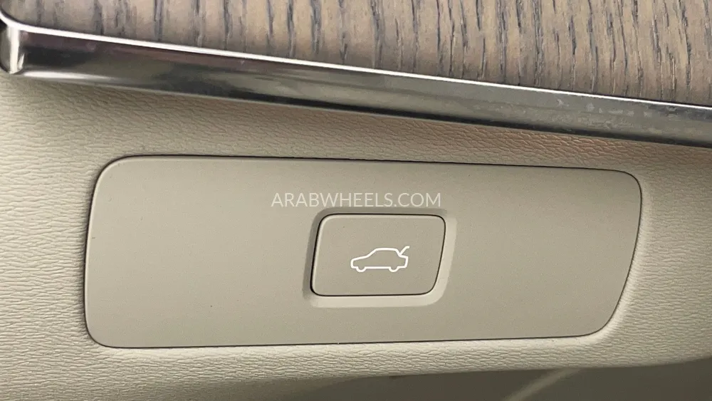 Volvo XC90 2023 for Sale in Dubai Image-49