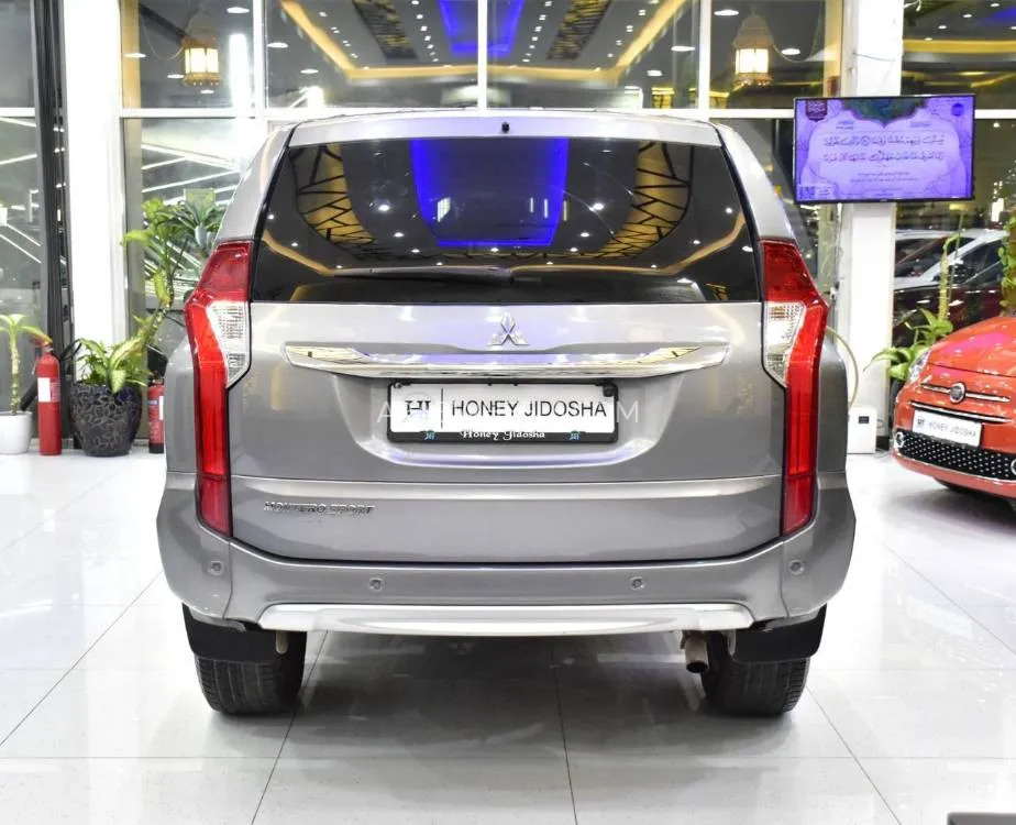 Mitsubishi Montero Sport 2016 for Sale in Dubai Image-5