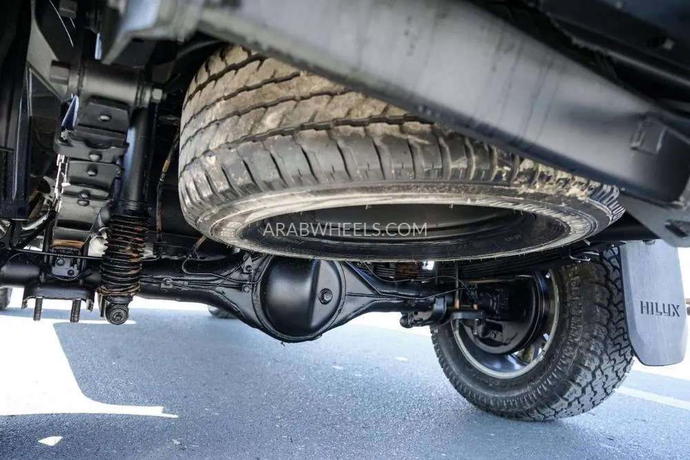 تويوتا هايلوكس 2018 for Sale in دبي Image-21