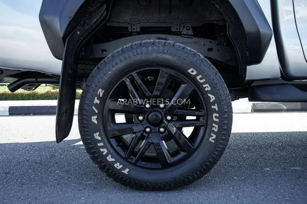 تويوتا هايلوكس 2018 for Sale in دبي Image-24