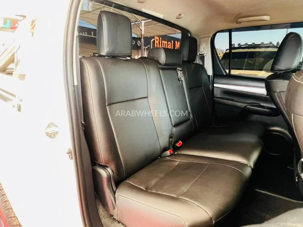 تويوتا هايلوكس 2021 for Sale in دبي Image-17