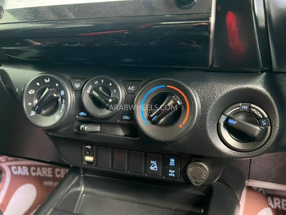 تويوتا هايلوكس 2023 for Sale in دبي Image-18