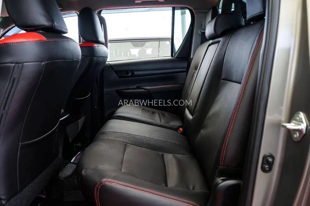 تويوتا هايلوكس 2024 for Sale in دبي Image-27