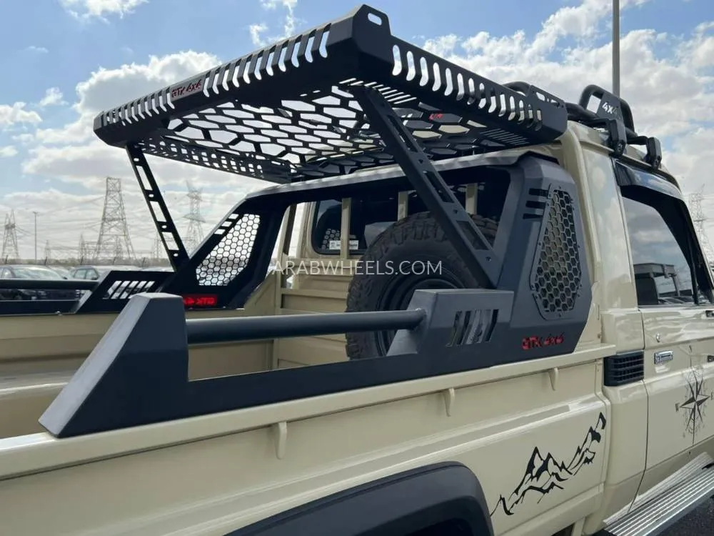 تويوتا لاند كروزر 70 سيريز 2022 for Sale in دبي Image-9