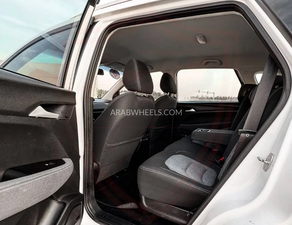Chevrolet Captiva 2023 for Sale in Sharjah Image-10