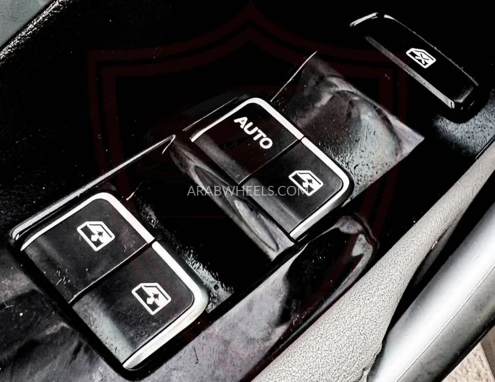 Chevrolet Captiva 2022 for Sale in Sharjah Image-23