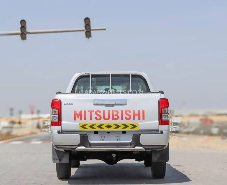 Mitsubishi L200 2020 for Sale in Sharjah Image-5
