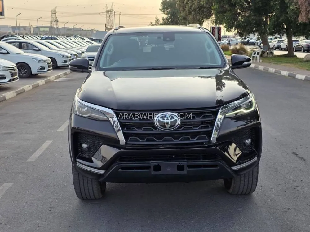 Toyota Fortuner 2024 for Sale in Dubai Image-4