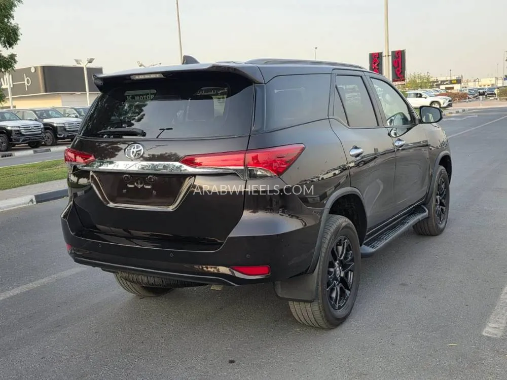 Toyota Fortuner 2024 for Sale in Dubai Image-5