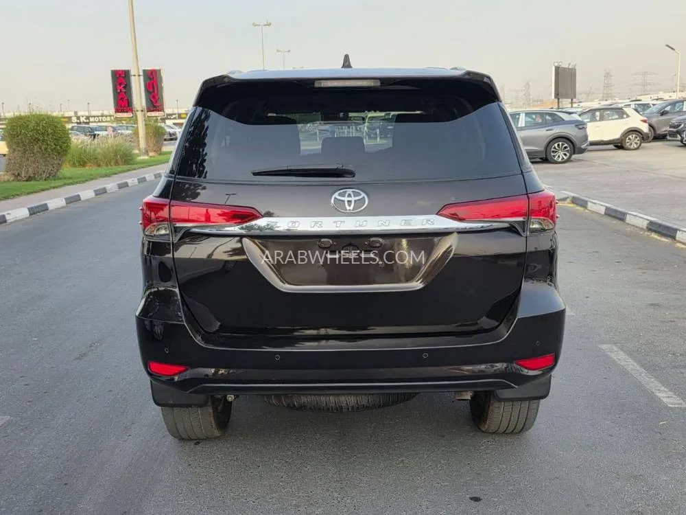 Toyota Fortuner 2024 for Sale in Dubai Image-7
