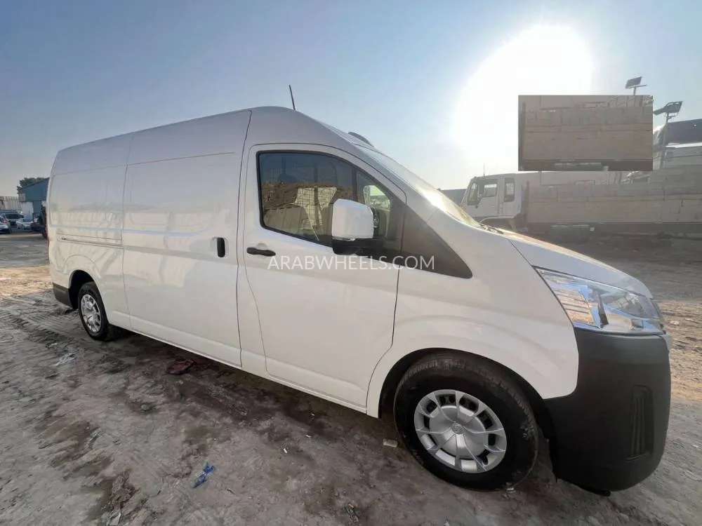 Toyota Hiace 2024 for Sale in Dubai Image-3