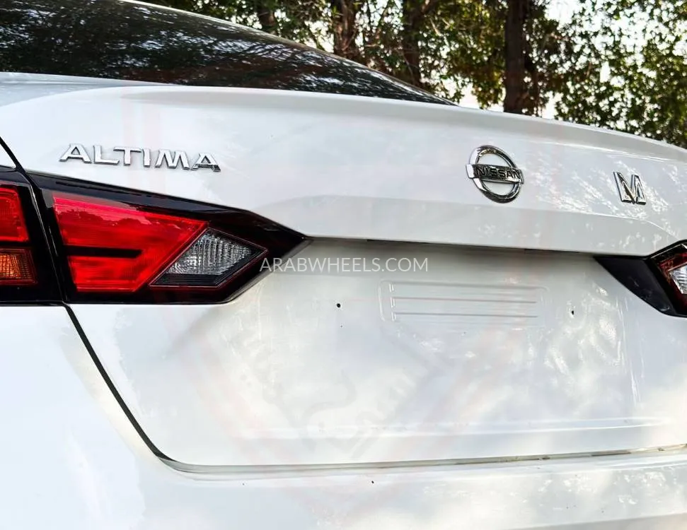 Nissan Altima 2022 for Sale in Sharjah Image-7