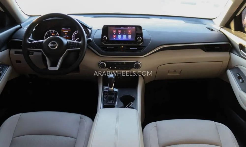 Nissan Altima 2022 for Sale in Sharjah Image-12