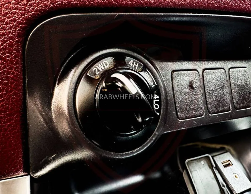 Nissan Navara 2022 for Sale in Sharjah Image-14