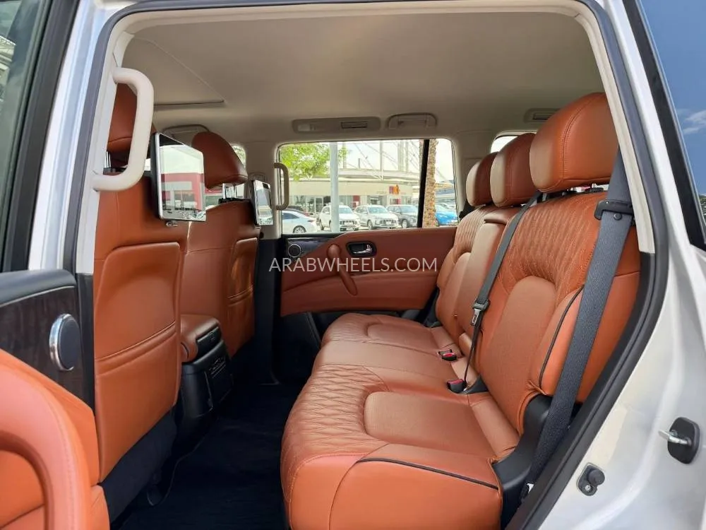Nissan Patrol 2022 for Sale in Dubai Image-8