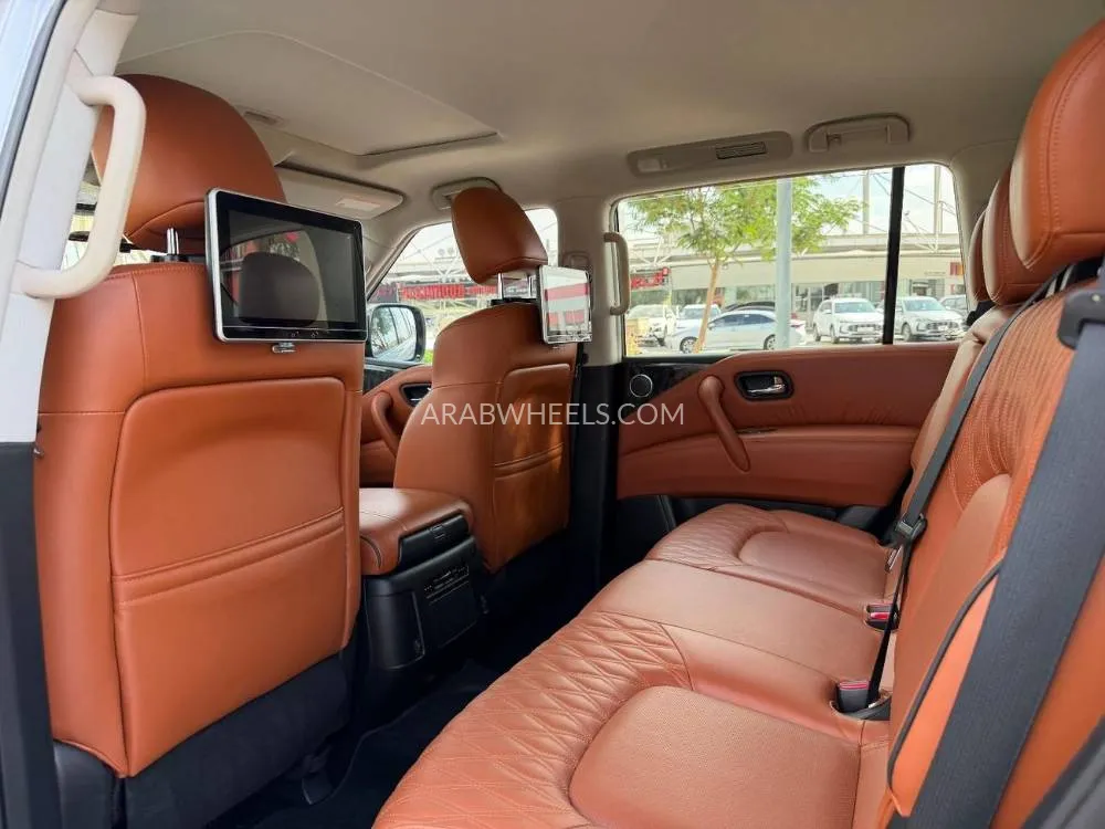 Nissan Patrol 2022 for Sale in Dubai Image-17