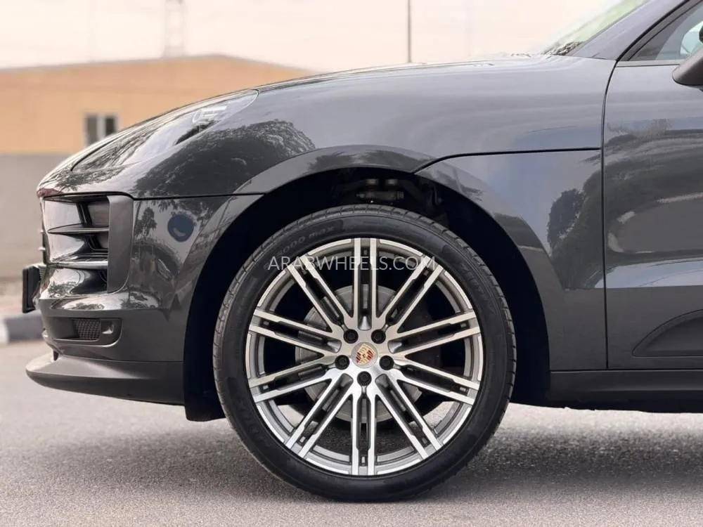 Porsche Macan 2020 for Sale in Dubai Image-7