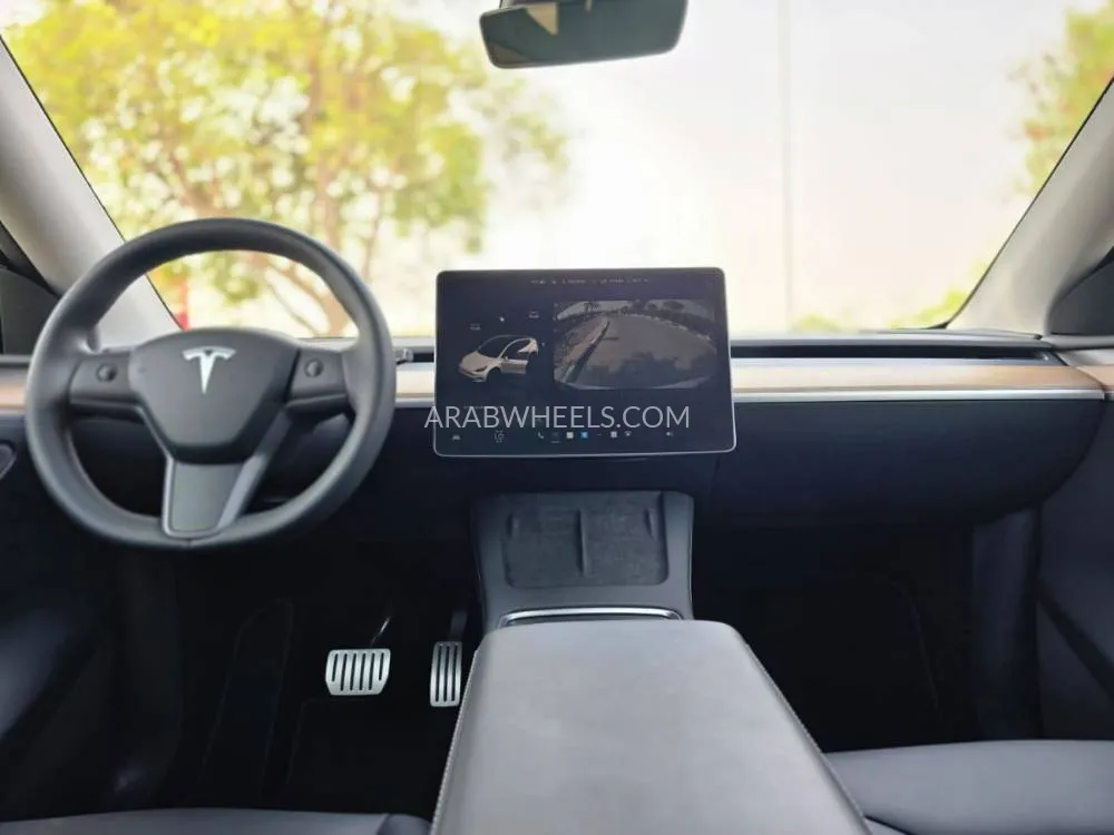 Tesla Model Y 2024 for Sale in Dubai Image-5