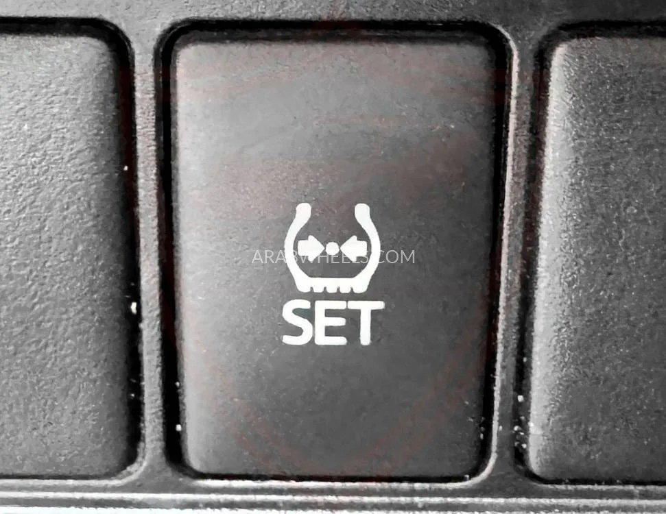 Toyota Hilux 2019 for Sale in Sharjah Image-13