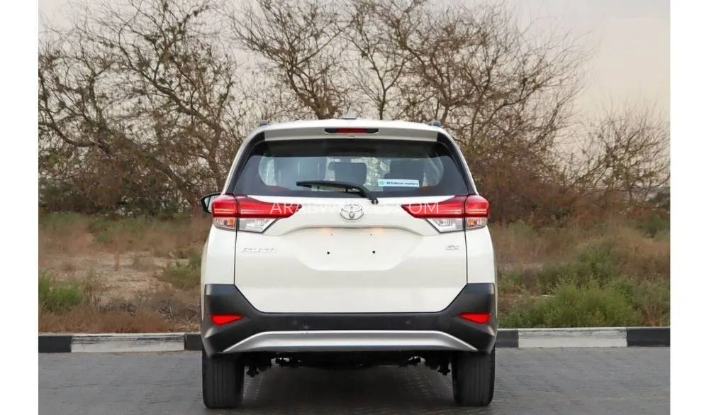 Toyota Rush 2023 for Sale in Sharjah Image-5