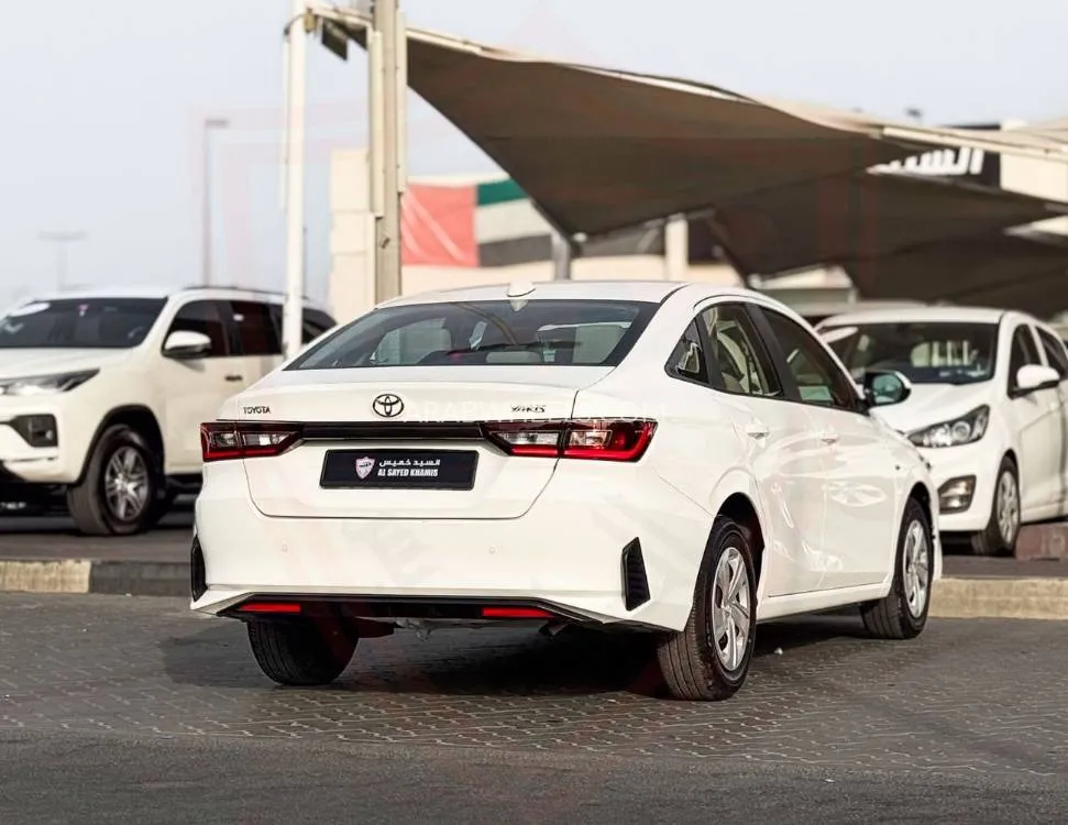 تويوتا يارس 2023 for Sale in الشارقة Image-6