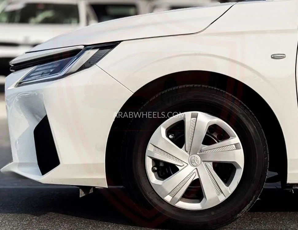 تويوتا يارس 2023 for Sale in الشارقة Image-17