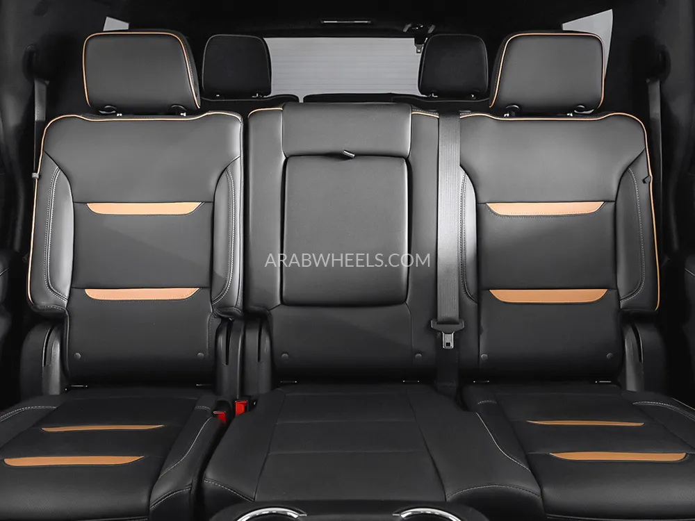 جي إم سي يوكون 2023 for Sale in دبي Image-12