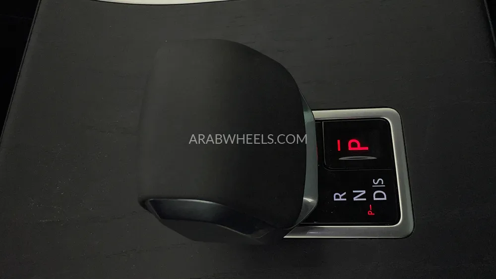 Land Rover Range Rover Evoque 2024 for Sale in Dubai Image-20