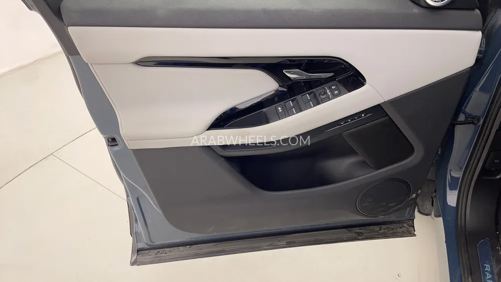 Land Rover Range Rover Evoque 2024 for Sale in Dubai Image-21
