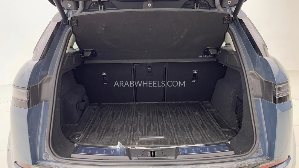 Land Rover Range Rover Evoque 2024 for Sale in Dubai Image-30