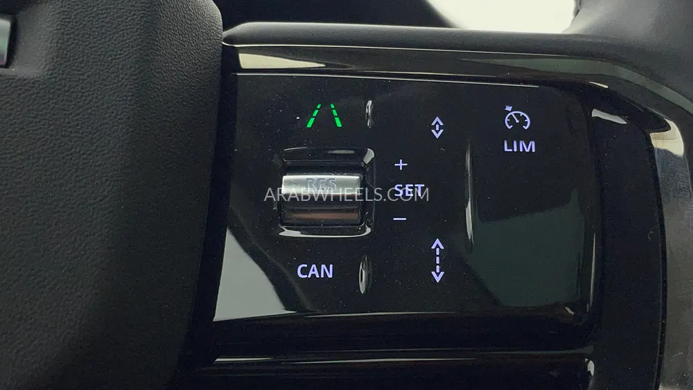 Land Rover Range Rover Evoque 2024 for Sale in Dubai Image-51