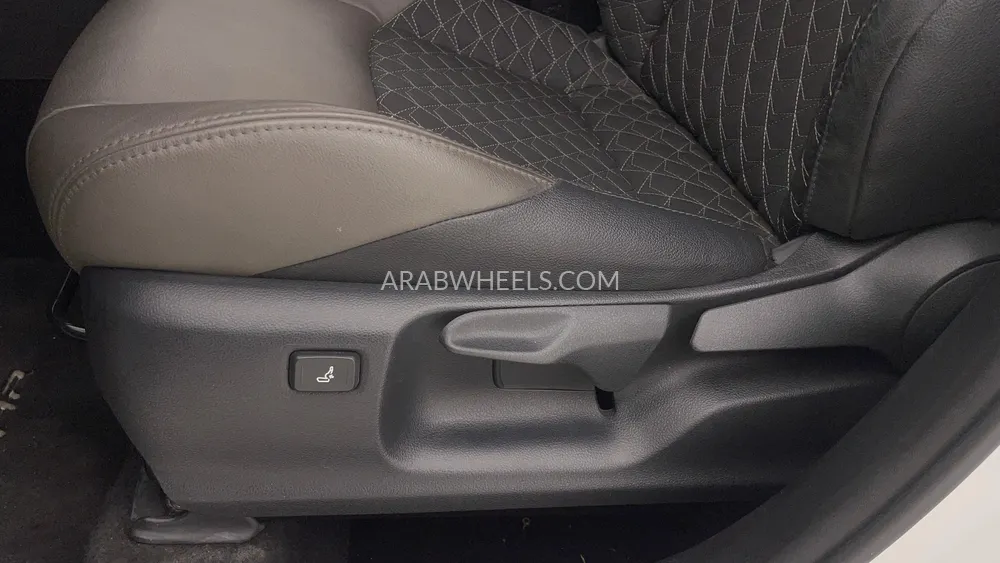 Toyota C-HR 2022 for Sale in Dubai Image-22